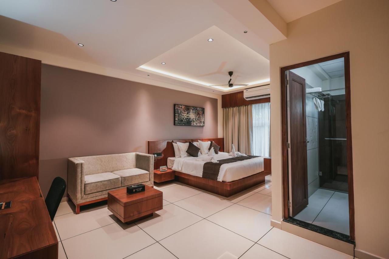 Fortview Suites Kasaragod Bagian luar foto