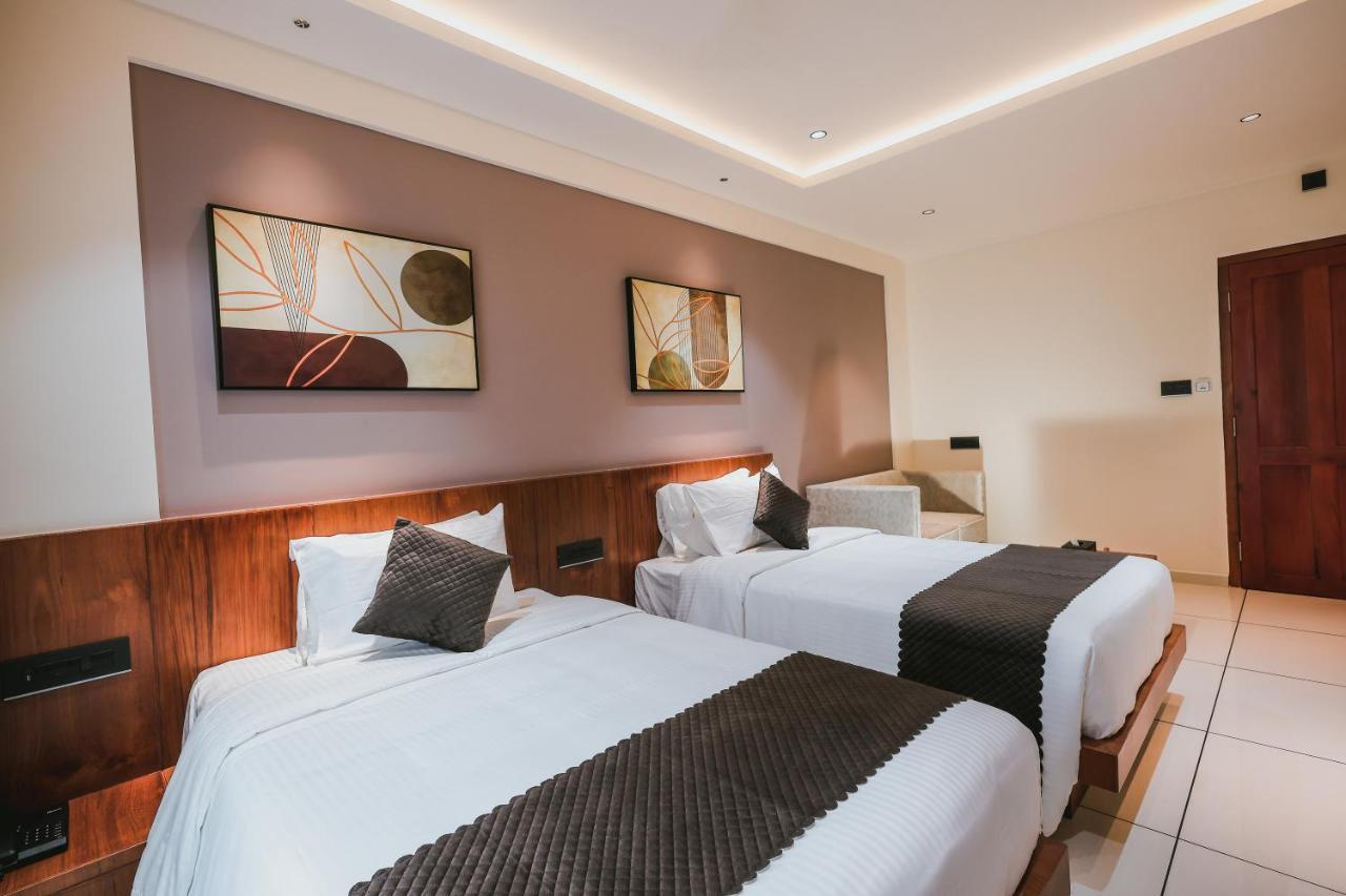 Fortview Suites Kasaragod Bagian luar foto