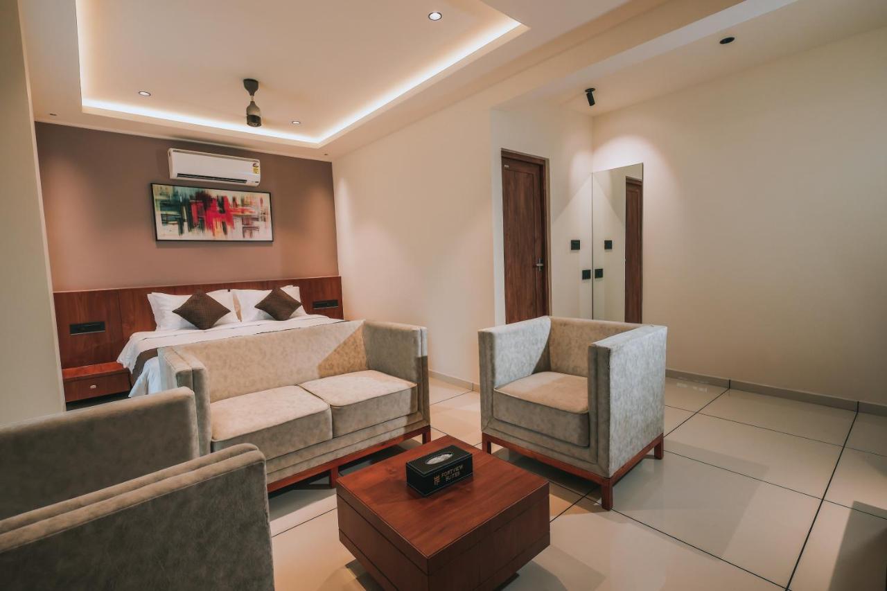 Fortview Suites Kasaragod Bagian luar foto